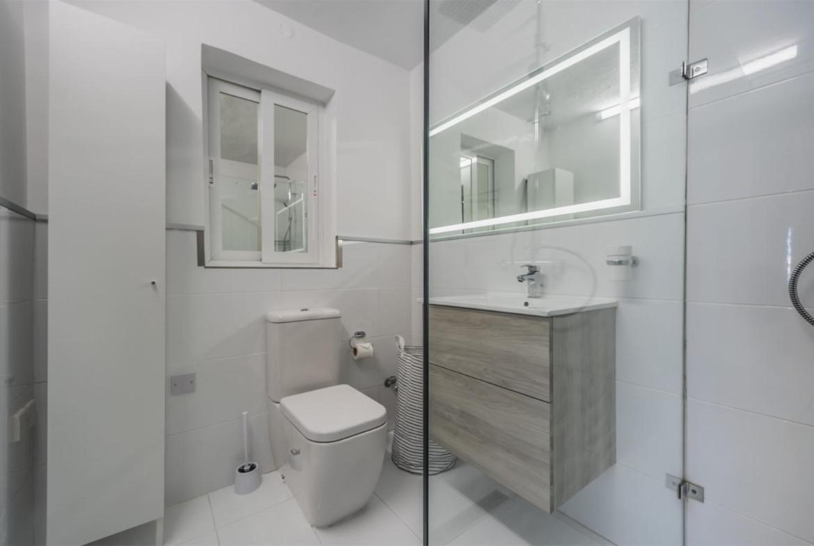 Deluxe Seaview Apartment Saint Julian's Exterior photo
